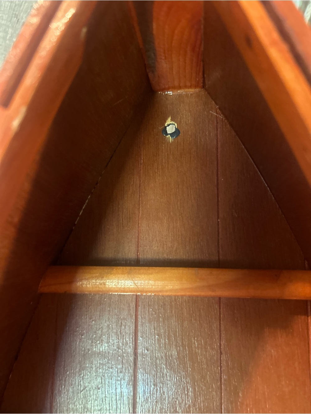 Boat-Shaped Display Shelf - Picture 6 of 12